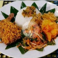 Paket Jempol 1 ( 3 Ayam Penyet   3 Nasi Urap  3 Syrup Orange Marjan Dingin