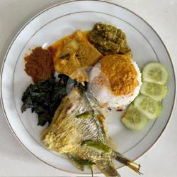 Nasi Rames Ikan Mas Gulai