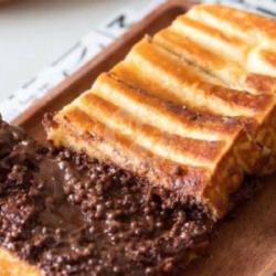 Roti Bakar Choco Crunchy Goldenfill Keju