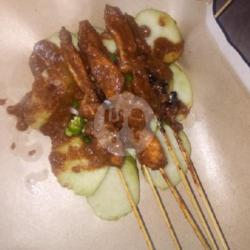 Sate Lontong