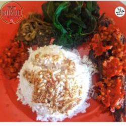 Nasi Ikan Balado