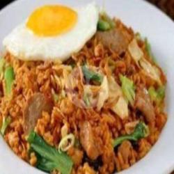 Nasi Goreng Baso   Sosis  Telur Ceplok/dadar