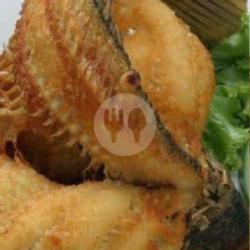 Ikan Gurameh Goreng Kering