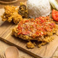 Paket Nasi Ayam Ati Ampela Geprek Lalap Sambal Jontor Extra