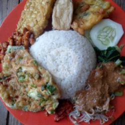 Nasi Pecel Komplet Murah Meriah