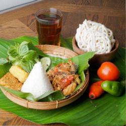 Nasi Tulang Jambal Komplit