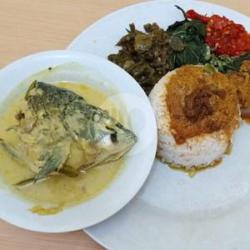 Nasi Gulai Ikan Mas