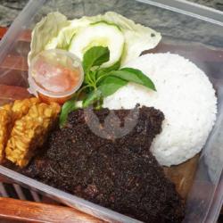 Bebek Bumbu Hitam   Nasi