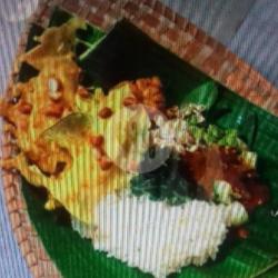 Nasi Pecel  Peyek