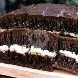 Keju Susu Black Fores Bangka