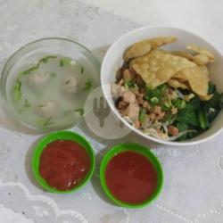 Mie Yamien Bakso Pangsit Goreng