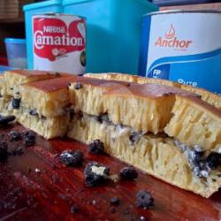 Terang Bulan Tiramisu Oreo