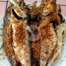 Nasi Ikan Cakalang Goreng