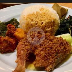 Nasi   Ayam   Sayur  Tempe   Tahu