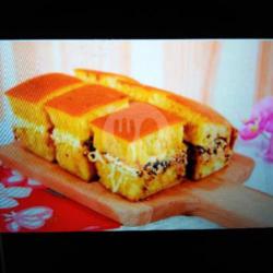 Martabak Manis Messes Keju