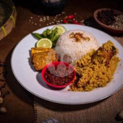 Nasi Ayam Kremes