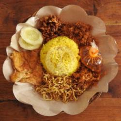 Nasi Kuning Ayam Suwir Komplit