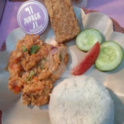 Ayam Geprek Sambal Tempe