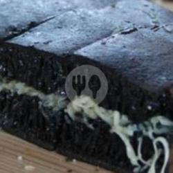 Martabak Coklat Black Fores   Susu