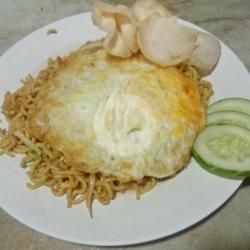 Mie Goreng Mata Sapi