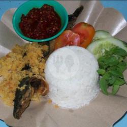 Nasi Lele Kremes