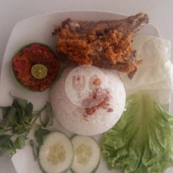 Penyetan Bebek Goreng Nasi Sambel Dan Lalapan