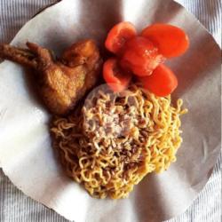 Geprek Indomie Ayam Bakar