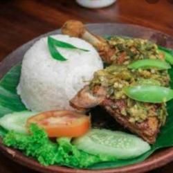 Paket Nasi Ayam Kremes Sambal Ijo