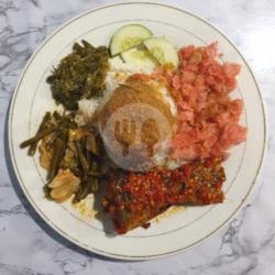 Nasi Bungkus Baung Sambal Merah