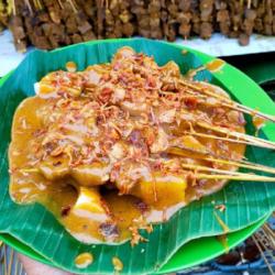 Sate (lidah Sapi)1/2  Ketupat