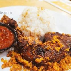 Ayam Bakar 1/4 Ekor   Nasi   Kremesan