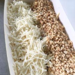 Banana Crunch Tiramisu Keju Kacang