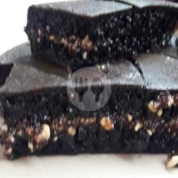 Black Coklat Wijen Susu