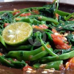 Plecing Kangkung Sambel Galak