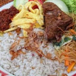 Nasi Uduk Semur Tahu
