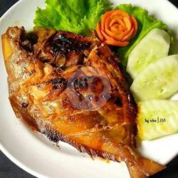 Ikan Bawal Bakar   Nasi