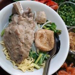 Mie Bakso Tulang Rusuk