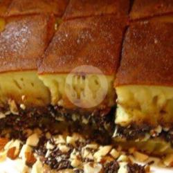 Terang Bulan Kacang Coklat