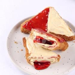 Fryng Toast Strawberry Cheeze (1 Pc)