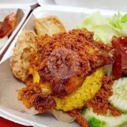 Nasi Kuning Ayam Serundeng