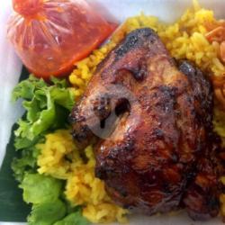 Nasi Kuning Ayam Bakar Dada