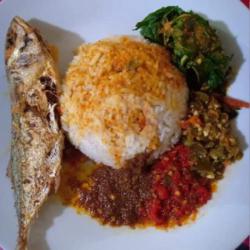 Nasi Ikan Kembung   Sayur   Sambel   Kuah