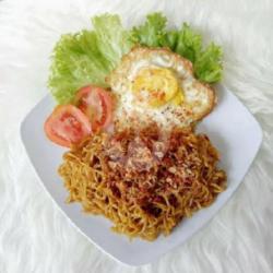 Indomie Goreng Telur Ceplok   Nasi(free Es Teh)