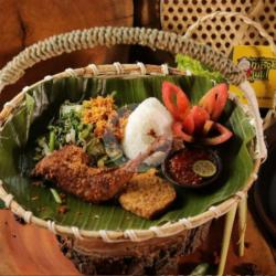 Paket Ayam Kampung Goreng Kremes