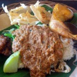 Nasi Pecel Ayam Goreng Banyuwangi