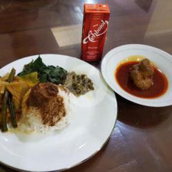 Nasi   Usus Sapi   Teh Botol