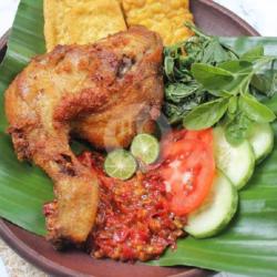 Ayam Geprek   Tempe   Lalapan   Sayur Sop