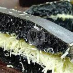 Martabak Manis Premium Keju Black Forest Susu Kental Manis