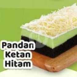 Bolu Kukus Pandan Ketan Hitam