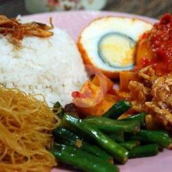 Nasi Rames Telor Komplit